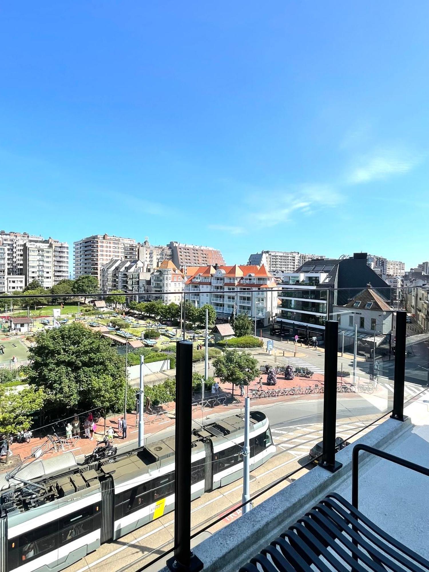 Molo Roof: Stylish Marina View Penthouse in Blankenberge Apartment Exterior photo